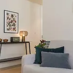 Ando Living - Santa Justa 79 House 4* リスボン
