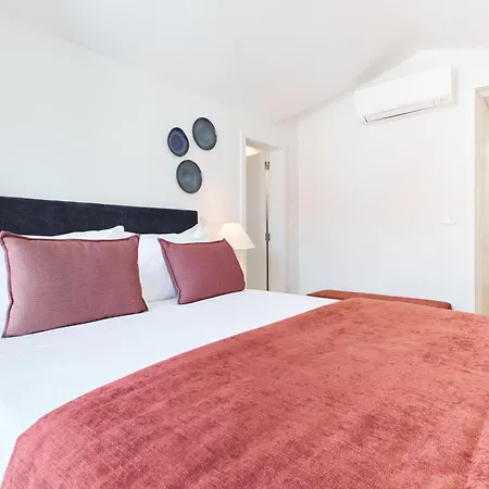 Ando Living - Santa Justa 79 House Lägenhetshotell Lisboa