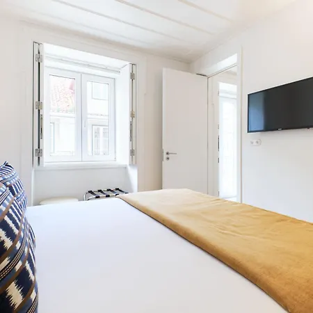Ando Living - Santa Justa 79 House Lägenhetshotell Lisboa