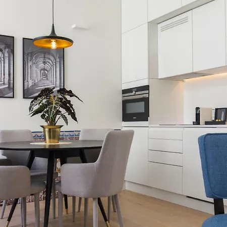 Apart-hotel Ando Living - Santa Justa 79 House 4*
