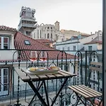Ando Living - Santa Justa 79 House 4* Lizbona
