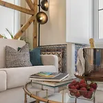 Hotel apartamentowy Ando Living - Santa Justa 79 House 4*