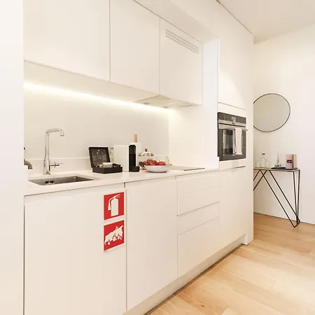 Aparthotel Ando Living - Santa Justa 79 House Lisbon