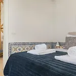 Ando Living - Santa Justa 79 House Aparthotel